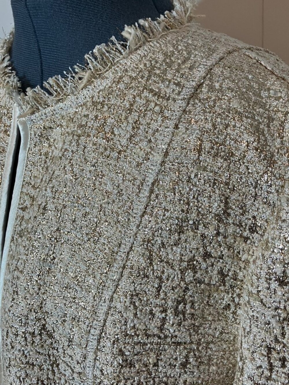 Vintage Neiman Marcus Exclusive Gold and Cream Metallic Tweed Jacket Size L - Picture 5 of 11